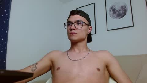 Snapshot of taurus4k chatting on December 2024 12:19:01 AM taurus4k online show from December 2024 12:19:01 AM