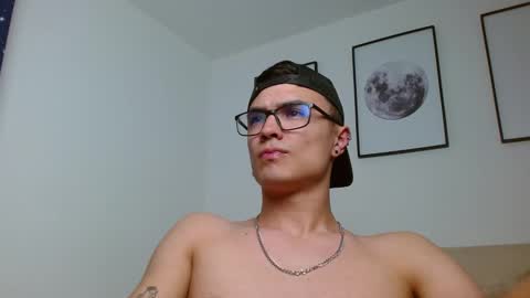 Snapshot of taurus4k chatting on December 2024 06:40:01 AM taurus4k online show from December 2024 06:40:01 AM