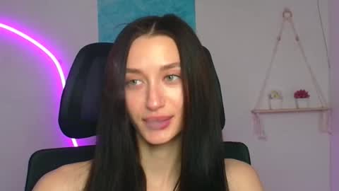 Snapshot of tayavibe chatting on April 2026 05:43:01 AM Taya online show from April 2026 05:43:01 AM