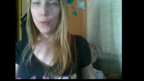 taylafox online show from December 2024 07:00:02 PM