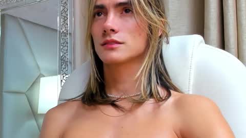 Snapshot of tayler_swift1 chatting on January 2025 10:06:02 AM tayler_swift1 online show from January 2025 10:06:02 AM