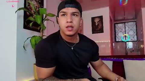 Snapshot of taylor_johnn chatting on July 2026 01:36:02 PM Penagos zz online show from July 2026 01:36:02 PM