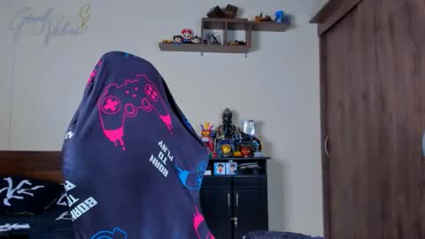 taylor_mclane1 online show from February 2026 06:01:01 PM