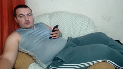 Snapshot of taylorhot33 chatting on December 2024 08:38:02 AM TAYLOR the MASTER online show from December 2024 08:38:02 AM