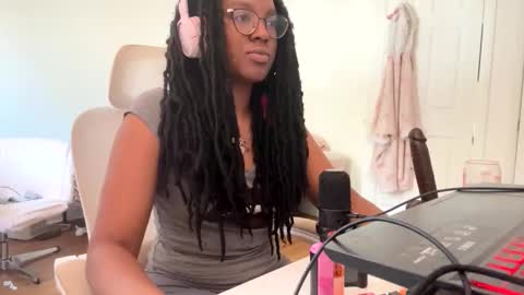 Snapshot of taylorsosweets chatting on May 2026 09:32:02 PM Taylor online show from May 2026 09:32:02 PM