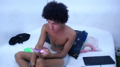 Snapshot of tayronx33 chatting on December 2024 07:41:02 PM Tayron online show from December 2024 07:41:02 PM