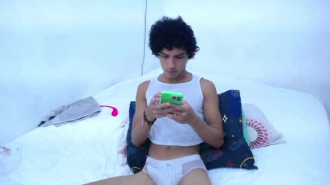 Snapshot of tayronx33 chatting on December 2024 04:19:02 PM Tayron online show from December 2024 04:19:02 PM