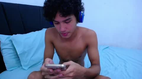 Snapshot of tayronx33 chatting on January 2025 03:15:01 AM Tayron online show from January 2025 03:15:01 AM