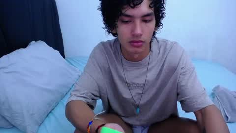 Snapshot of tayronx33 chatting on January 2025 05:18:01 PM Tayron online show from January 2025 05:18:01 PM