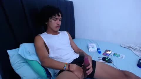 Snapshot of tayronx33 chatting on February 2025 04:22:01 PM Tayron online show from February 2025 04:22:01 PM