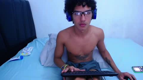 Snapshot of tayronx33 chatting on February 2025 06:16:01 PM Tayron online show from February 2025 06:16:01 PM