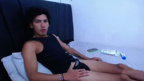 Snapshot of tayronx33 chatting on February 2025 03:15:02 PM Tayron online show from February 2025 03:15:02 PM