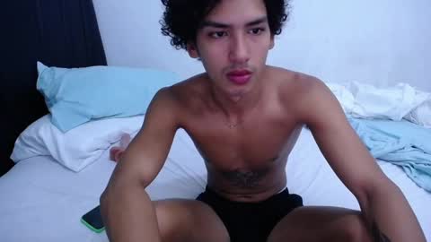 Snapshot of tayronx33 chatting on February 2025 05:29:02 PM Tayron online show from February 2025 05:29:02 PM