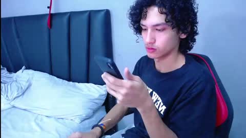 Snapshot of tayronx33 chatting on September 2025 05:29:02 PM Tayron online show from September 2025 05:29:02 PM