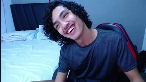 Snapshot of tayronx33 chatting on October 2025 01:14:01 AM Tayron online show from October 2025 01:14:01 AM