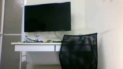 Snapshot of tcute0 chatting on October 2025 08:17:01 PM tcute0 online show from October 2025 08:17:01 PM