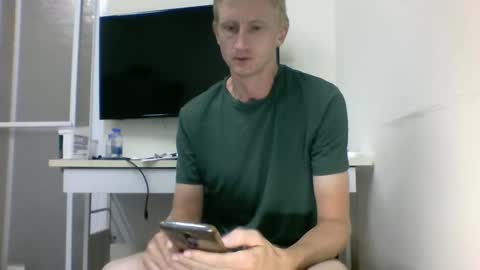 Snapshot of tcute0 chatting on October 2025 09:47:01 PM tcute0 online show from October 2025 09:47:01 PM