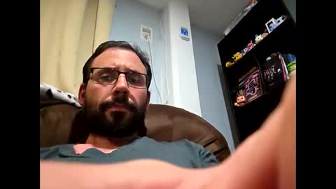Snapshot of tdogg198 chatting on June 2026 11:39:02 PM tdogg198 online show from June 2026 11:39:02 PM