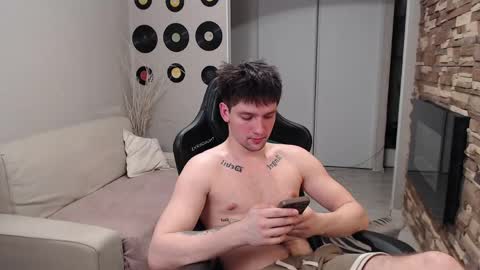 Teddy online show from April 2026 06:45:01 PM