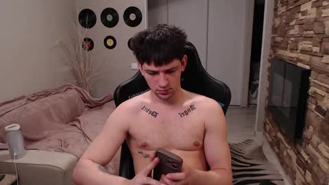 Teddy online show from April 2026 06:10:01 PM