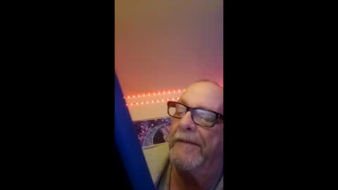 Snapshot of tedestep2 chatting on May 2026 12:05:01 AM tedestep2 online show from May 2026 12:05:01 AM