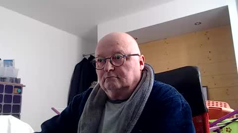 Snapshot of tedy6374 chatting on November 2025 12:33:02 PM tedy6374 online show from November 2025 12:33:02 PM