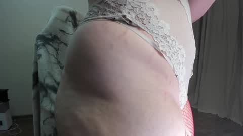Snapshot of teeencutee chatting on December 2024 05:04:01 AM Monika --------------2  stream 700 GMT day online show from December 2024 05:04:01 AM