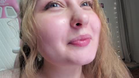 Snapshot of teeencutee chatting on February 2025 08:57:02 AM Monika --------------2  stream 700 GMT day online show from February 2025 08:57:02 AM