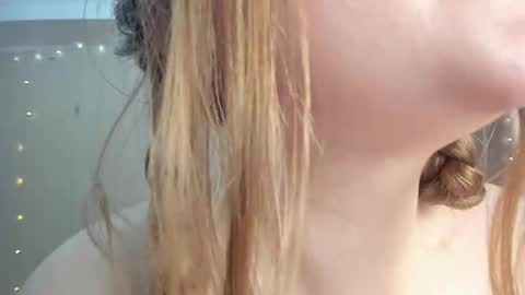 Snapshot of teeencutee chatting on February 2025 08:11:02 AM Monika --------------2  stream 700 GMT day online show from February 2025 08:11:02 AM