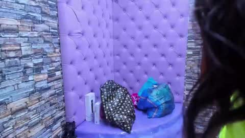 Tayloor online show from January 2025 03:06:02 AM