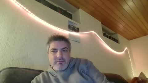 Peter online show from February 2025 07:11:01 PM