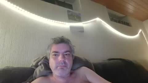 Peter online show from November 2025 07:46:02 PM