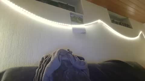 Peter online show from December 2025 06:25:01 PM