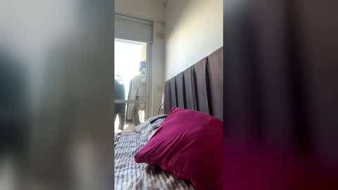 Snapshot of teffi009 chatting on May 2026 04:47:02 PM teffi009 online show from May 2026 04:47:02 PM
