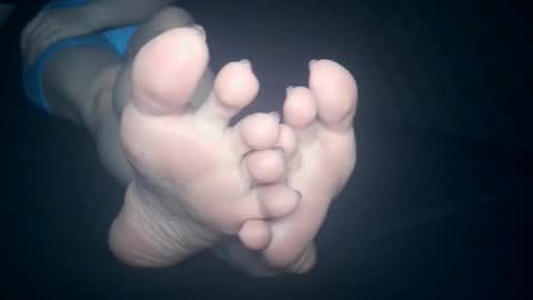 Viv West online show from November 2025 04:33:02 AM