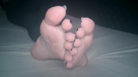 Viv West online show from December 2025 04:39:02 AM