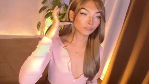 Snapshot of temptation_ashley chatting on June 2026 07:51:01 AM temptation_ashley online show from June 2026 07:51:01 AM