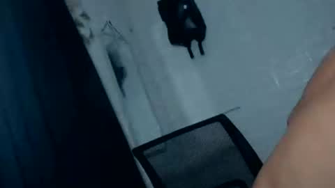 Snapshot of tempting_jon chatting on February 2026 01:47:01 PM tempting_jon online show from February 2026 01:47:01 PM