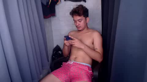 Snapshot of tempting_jon chatting on July 2026 05:03:02 AM tempting_jon online show from July 2026 05:03:02 AM