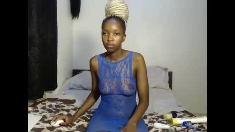 tempting_vibe online show from May 2026 05:17:02 PM