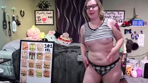 Pixie and Tentacle Overlord online show from January 2025 02:11:01 AM