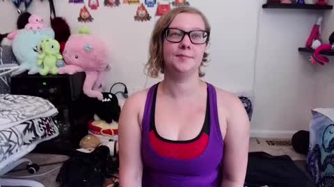 Pixie and Tentacle Overlord online show from September 2025 08:21:01 PM