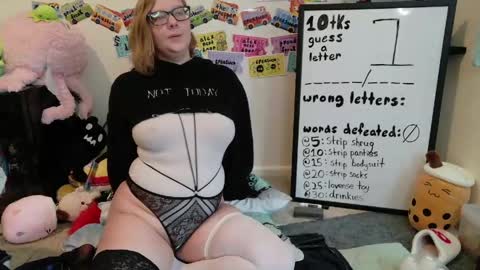 Snapshot of ten_tickle_pixie chatting on May 2026 06:24:01 PM Pixie and Tentacle Overlord online show from May 2026 06:24:01 PM