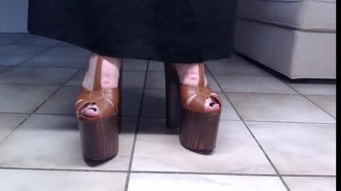 teninchheels online show from September 2025 07:03:01 PM