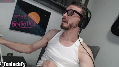 Snapshot of teninchty chatting on December 2025 04:20:03 AM Ty online show from December 2025 04:20:03 AM