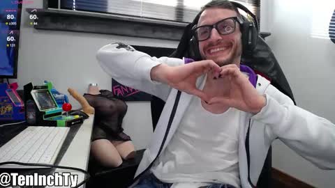 Snapshot of teninchty chatting on February 2026 05:17:02 PM Ty online show from February 2026 05:17:02 PM