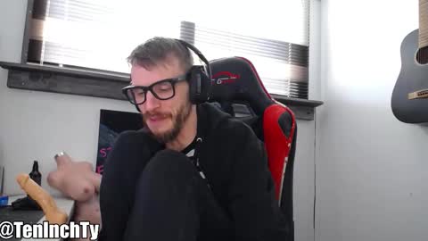 Snapshot of teninchty chatting on February 2026 07:54:01 PM Ty online show from February 2026 07:54:01 PM