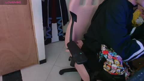 Terra Elowen online show from November 2025 11:34:02 AM