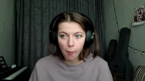 Snapshot of terranaufzinger chatting on February 2026 06:18:02 AM Anny Simpson online show from February 2026 06:18:02 AM