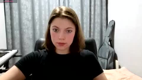 Snapshot of terranaufzinger chatting on June 2026 09:51:02 PM Anny Simpson online show from June 2026 09:51:02 PM